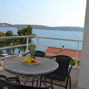 Gabi Trogir